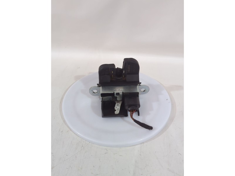 Recambio de cerradura maletero / porton para seat leon (5f1) 1.6 tdi referencia OEM IAM 5F4827505DVS9/5F4827505C  