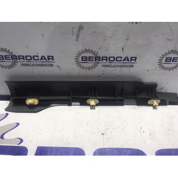 Recambio de moldura para saab 9-3 berlina 2.0 cat referencia OEM IAM 4421509  