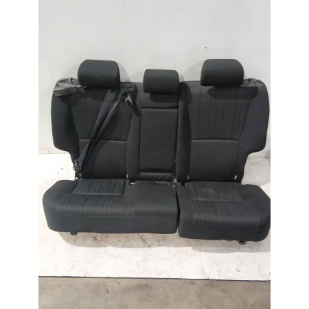 Recambio de asientos traseros para toyota auris (_e15_) 1.6 (zre151_) referencia OEM IAM 7101702240  