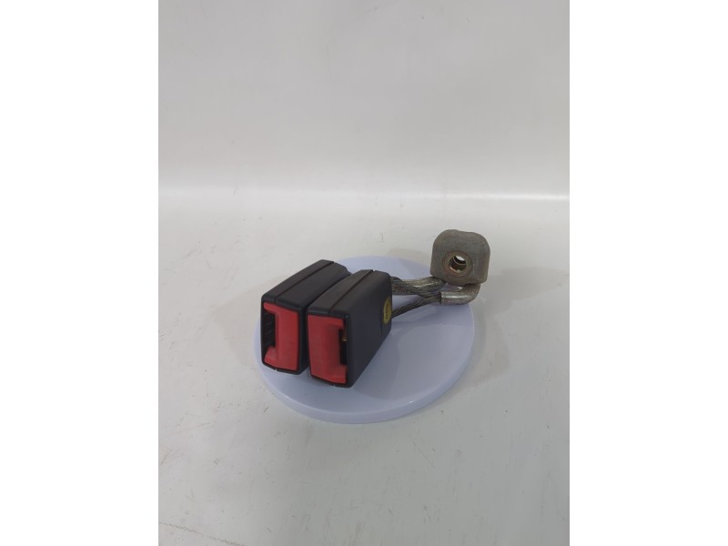 Recambio de enganche cinturon trasero izquierdo para volkswagen passat b6 (3c2) 2.0 tdi 16v referencia OEM IAM 3C0857739B  