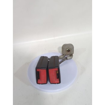 Recambio de enganche cinturon trasero izquierdo para volkswagen passat b6 (3c2) 2.0 tdi 16v referencia OEM IAM 3C0857739B  