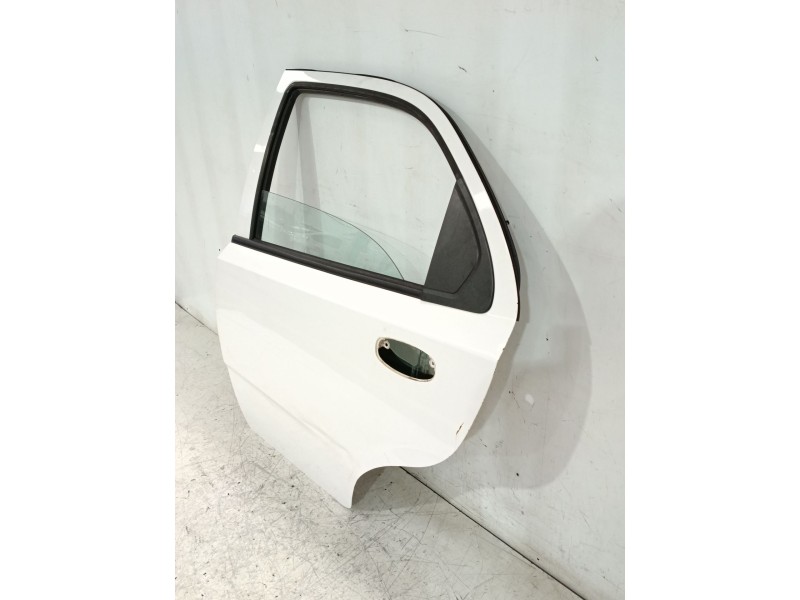 Recambio de puerta trasera izquierda para daewoo kalos sedán (klas) 1.4 referencia OEM IAM 96942265  