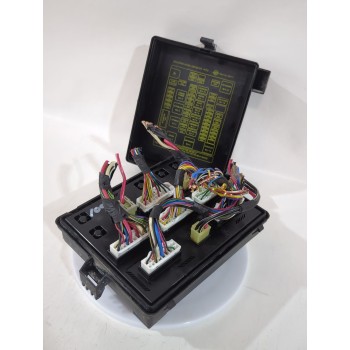 Recambio de caja reles / fusibles para ssangyong rexton / rexton ii (gab_) 2.7 xdi referencia OEM IAM 8231008561/Y220EDP  