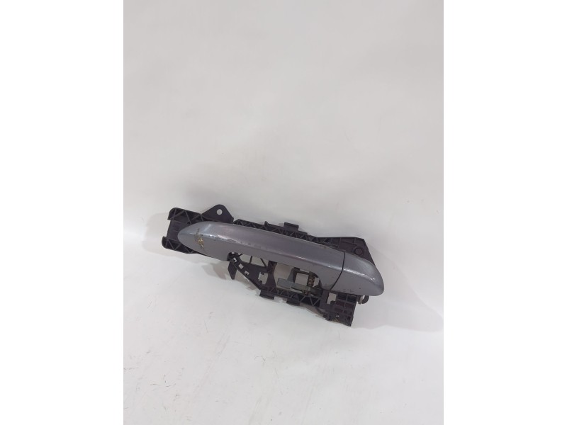 Recambio de maneta exterior delantera derecha para volkswagen passat b6 (3c2) 2.0 tdi 16v referencia OEM IAM 3C0837886E  