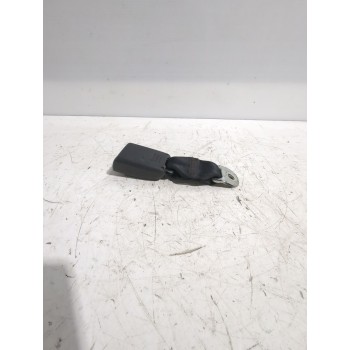 Recambio de enganche cinturon trasero izquierdo para peugeot 107 (pm_, pn_) 1.4 hdi referencia OEM IAM 8974LP  