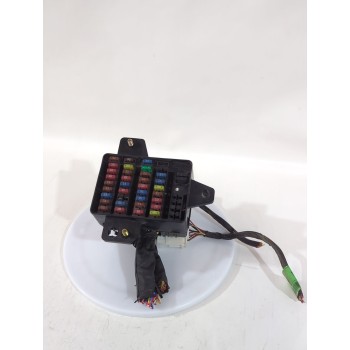 CAJA RELES / FUSIBLES 8211008000 