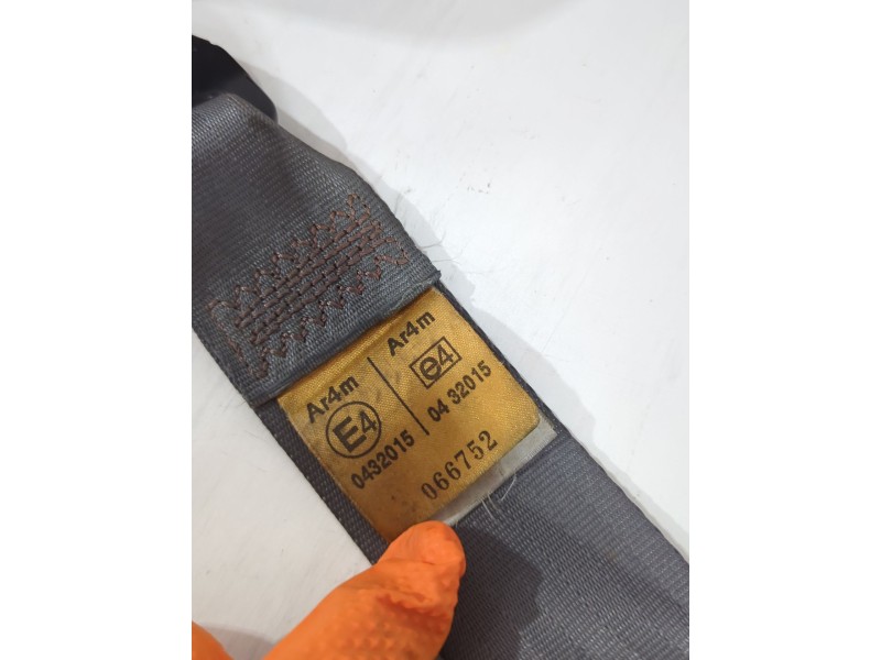 Recambio de cinturon seguridad trasero izquierdo para daewoo kalos sedán (klas) 1.4 referencia OEM IAM 96448883/E40432015  