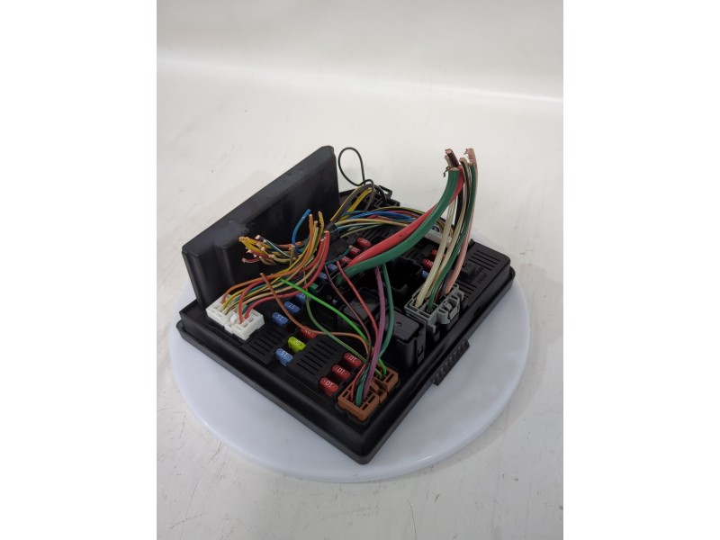 Recambio de caja reles / fusibles para nissan qashqai i (j10, nj10) 1.5 dci referencia OEM IAM 284B7JD02A  