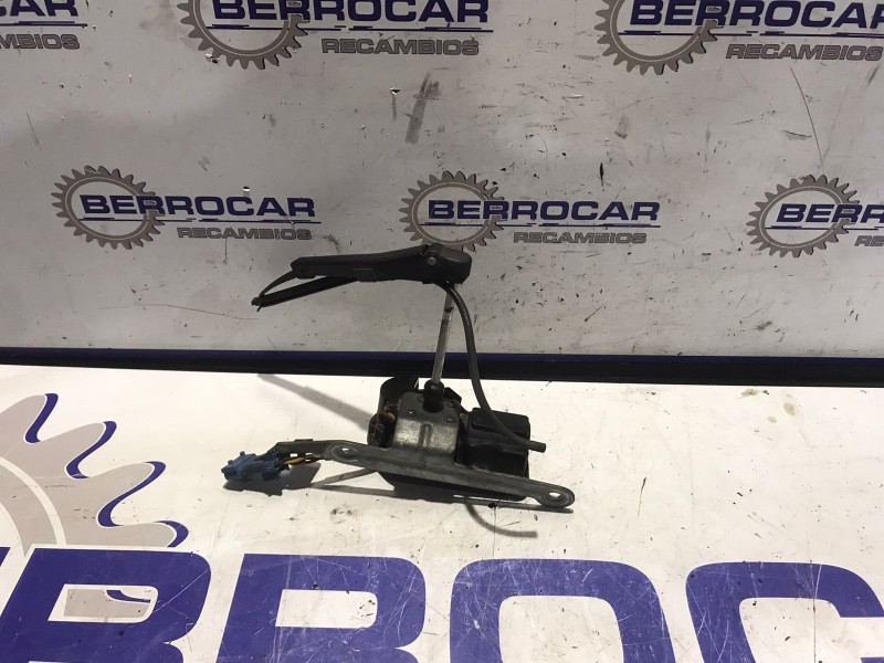 Recambio de limpia faros xenon para saab 9-3 berlina 2.0 cat referencia OEM IAM 0390206934  