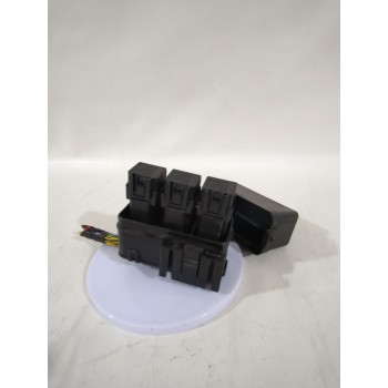Recambio de caja reles / fusibles para nissan qashqai i (j10, nj10) 1.5 dci referencia OEM IAM 64200049  