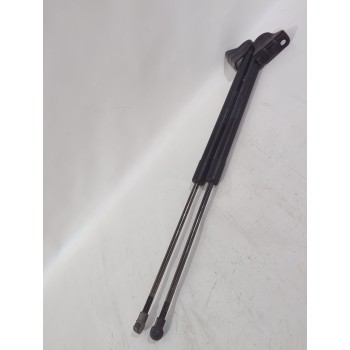 AMORTIGUADORES MALETERO / PORTON 90450EY10A 