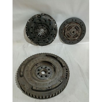 Recambio de kit embrague para hyundai terracan (hp) 2.9 crdi 4wd referencia OEM IAM 4110049800  