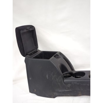 Recambio de consola central para hyundai terracan (hp) 2.9 crdi 4wd referencia OEM IAM 84610H1600/84680H1610  
