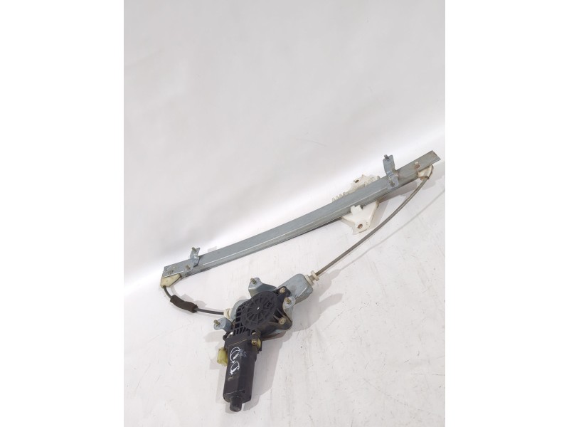 Recambio de elevalunas delantero derecho para hyundai terracan (hp) 2.9 crdi 4wd referencia OEM IAM 82404H1000  