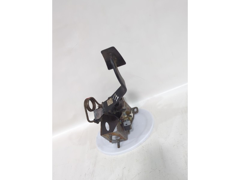 Recambio de pedal embrague para hyundai terracan (hp) 2.9 crdi 4wd referencia OEM IAM 32850H1000  