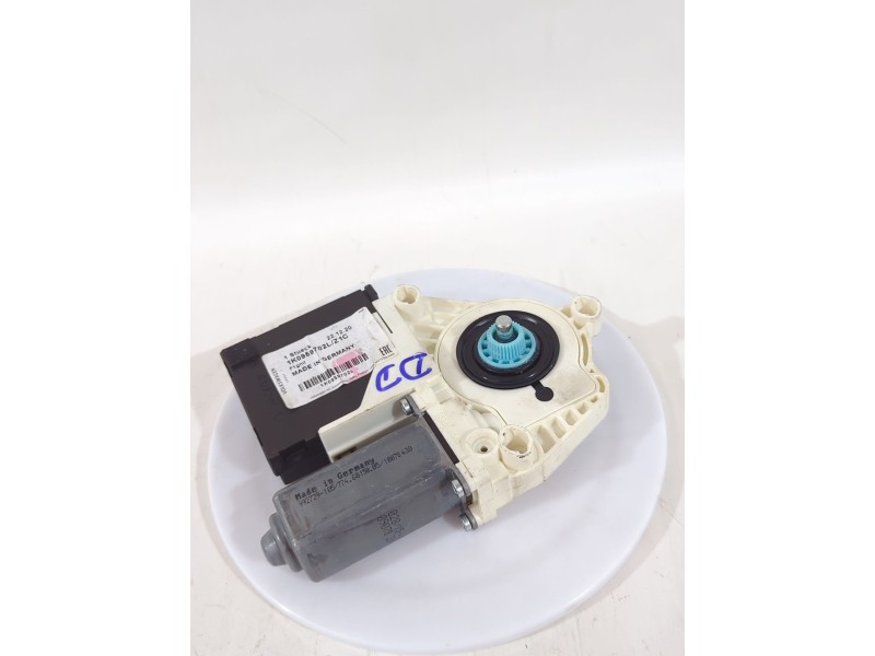 Recambio de motor elevalunas delantero derecho para volkswagen golf v (1k1) 1.9 tdi referencia OEM IAM 1K0959702L  