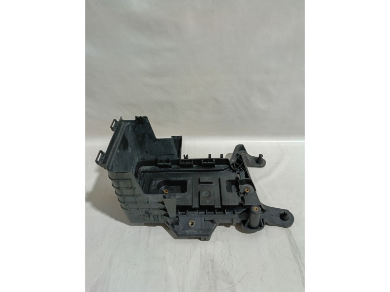 Recambio de soporte bateria para volkswagen golf v (1k1) 1.9 tdi referencia OEM IAM 1K0915333C  