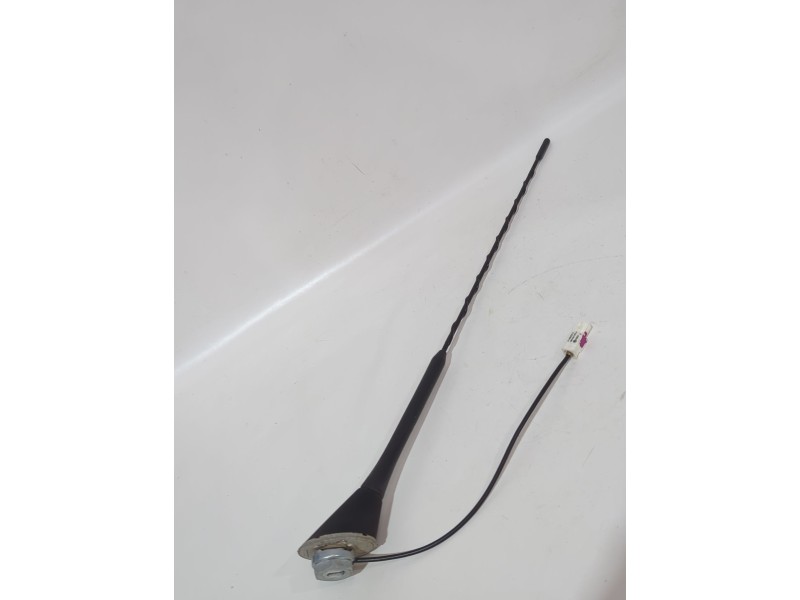 Recambio de antena para volkswagen golf v (1k1) 1.9 tdi referencia OEM IAM 6Q0035575A  