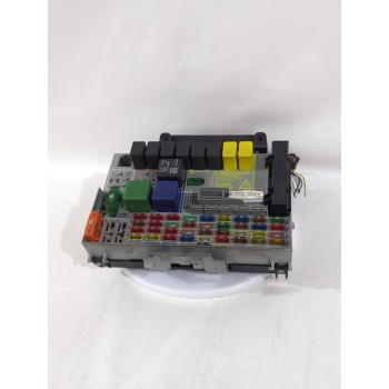 Recambio de caja reles / fusibles para opel zafira a monospace (t98) 2.0 dti 16v (f75) referencia OEM IAM 24412497  