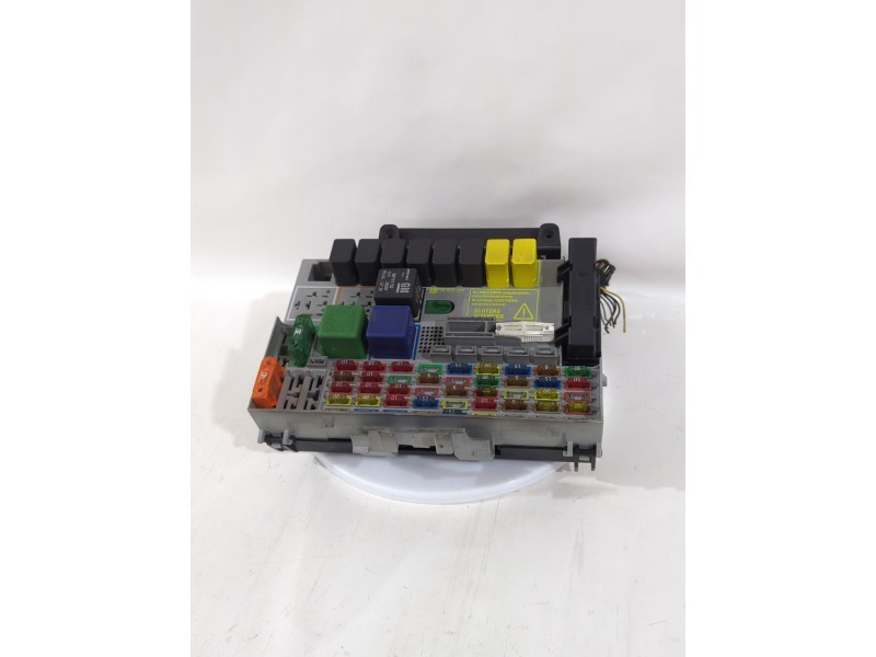 Recambio de caja reles / fusibles para opel zafira a monospace (t98) 2.0 dti 16v (f75) referencia OEM IAM 24412497  