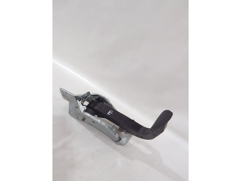 Recambio de pedal embrague para opel zafira a monospace (t98) 2.0 dti 16v (f75) referencia OEM IAM 13192503/90581106  