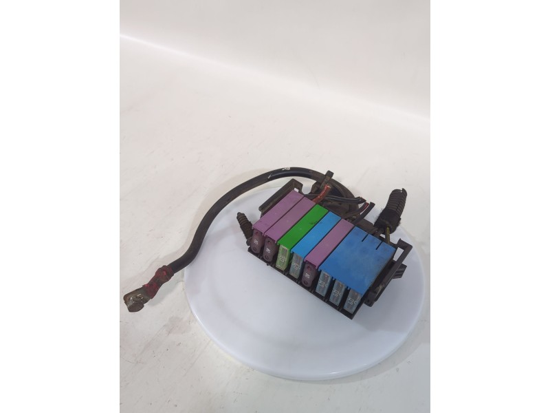 Recambio de caja reles / fusibles para opel zafira a monospace (t98) 2.0 dti 16v (f75) referencia OEM IAM 9685661  