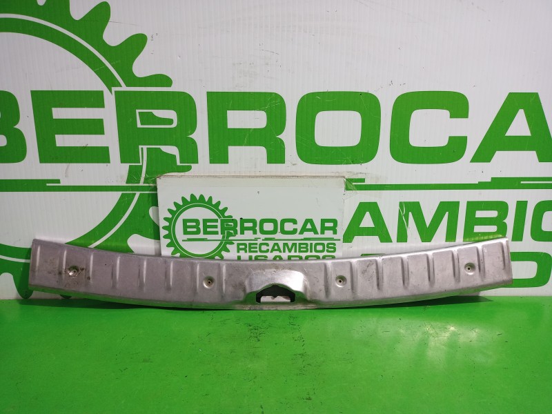 Recambio de moldura para peugeot 307 berlina (s2) 1.6 16v hdi referencia OEM IAM 7452V0  