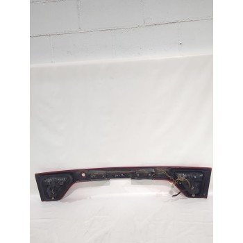 Recambio de piloto trasero central para seat toledo ii (1m2) 1.9 tdi referencia OEM IAM 1M5945225D  