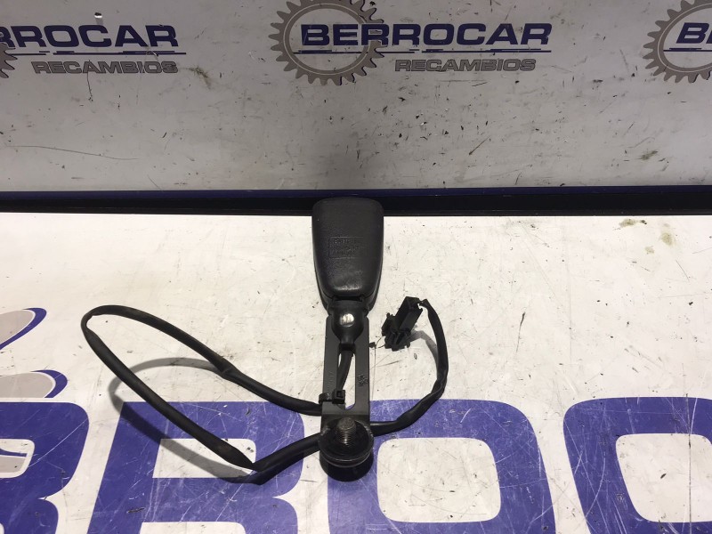 Recambio de anclaje cinturon para saab 9-3 berlina 2.0 cat referencia OEM IAM 4848529  