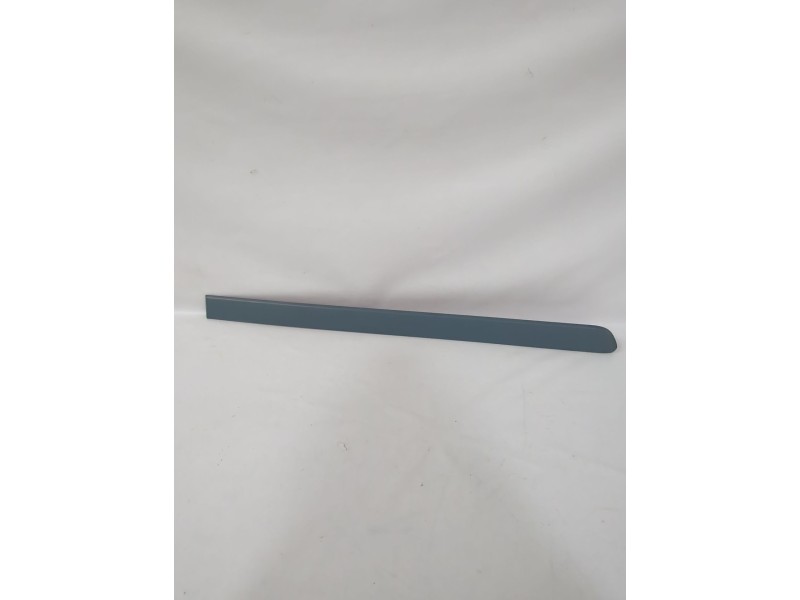 Recambio de moldura para opel referencia OEM IAM 24467290/24468124  