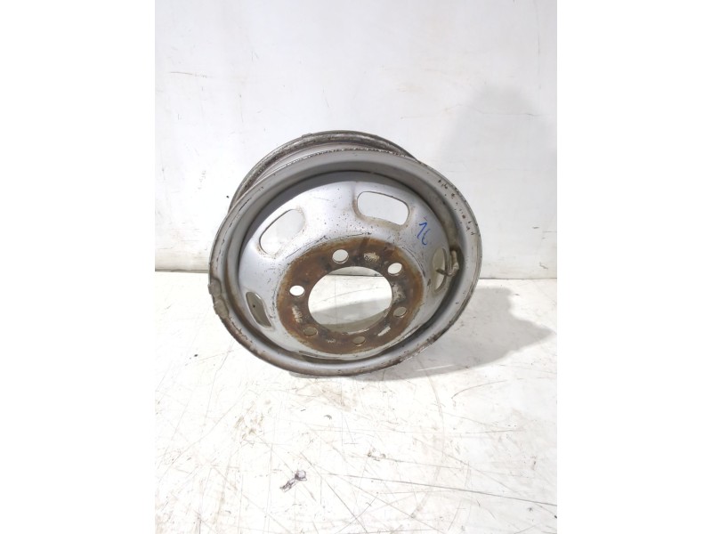Recambio de llanta para iveco referencia OEM IAM 5Jk16H  