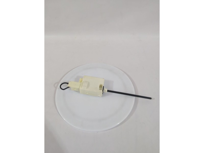 Recambio de motor tapa combustible para renault referencia OEM IAM 91166188/8200032984  