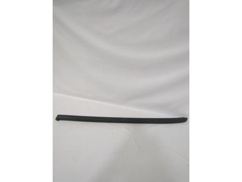 Recambio de moldura para opel referencia OEM IAM 024423576  