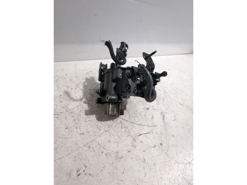 Recambio de bomba inyeccion para renault referencia OEM IAM H8201100115  