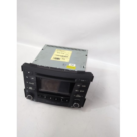 Recambio de sistema audio / radio cd para hyundai referencia OEM IAM 961703Z0704X  