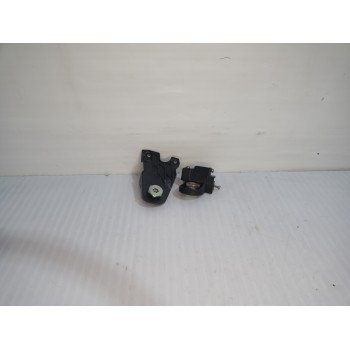 Recambio de soporte para » otros... modelos referencia OEM IAM A2058206002  