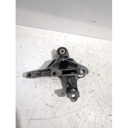Recambio de soporte motor para mercedes-benz referencia OEM IAM A2462401309  