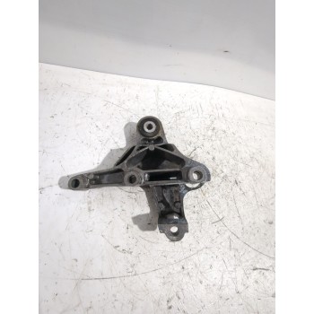 Recambio de soporte motor para mercedes-benz referencia OEM IAM A2462401309  