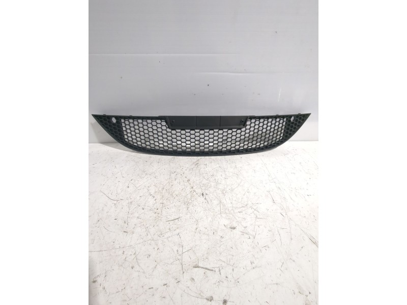 Recambio de rejilla paragolpes central para seat referencia OEM IAM 1P0853667  