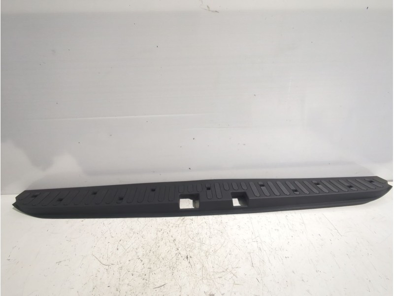 Recambio de moldura paragolpe trasera para renault referencia OEM IAM 849932462R  