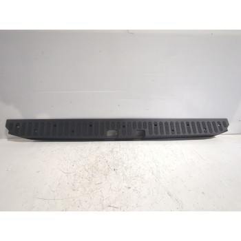 Recambio de moldura paragolpe trasera para renault referencia OEM IAM 849932462R  
