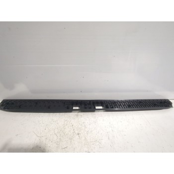 Recambio de moldura paragolpe trasera para renault referencia OEM IAM 849932462R  
