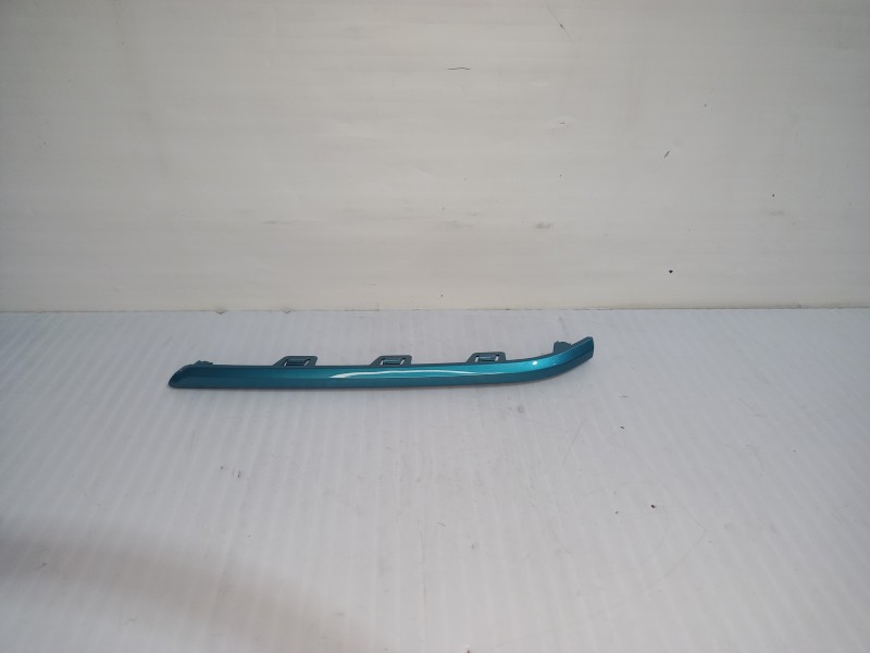 Recambio de moldura para » otros... modelos referencia OEM IAM 86627Q4000  