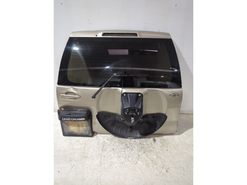 Recambio de porton trasero para toyota referencia OEM IAM 8513060200/670056A801  