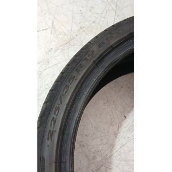 Recambio de neumatico para » otros... referencia OEM IAM 225/35R19 88Y  
