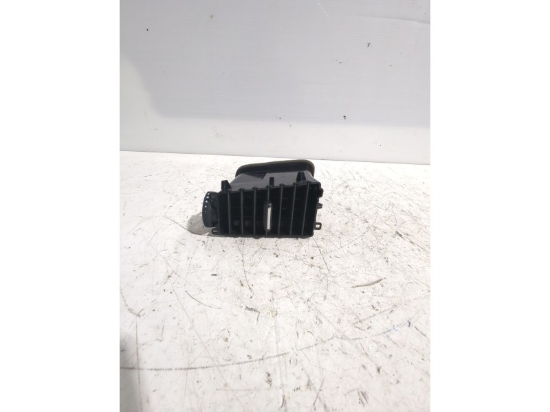 Recambio de rejilla aireadora para seat referencia OEM IAM 576820951  