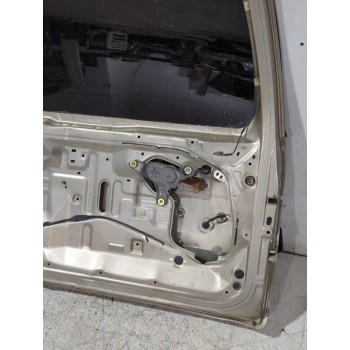 Recambio de porton trasero para toyota referencia OEM IAM 8513060200/670056A801  