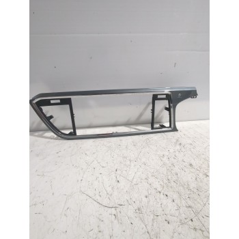 Recambio de moldura para seat referencia OEM IAM 576820951  