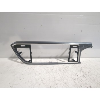 Recambio de moldura para seat referencia OEM IAM 576820951  