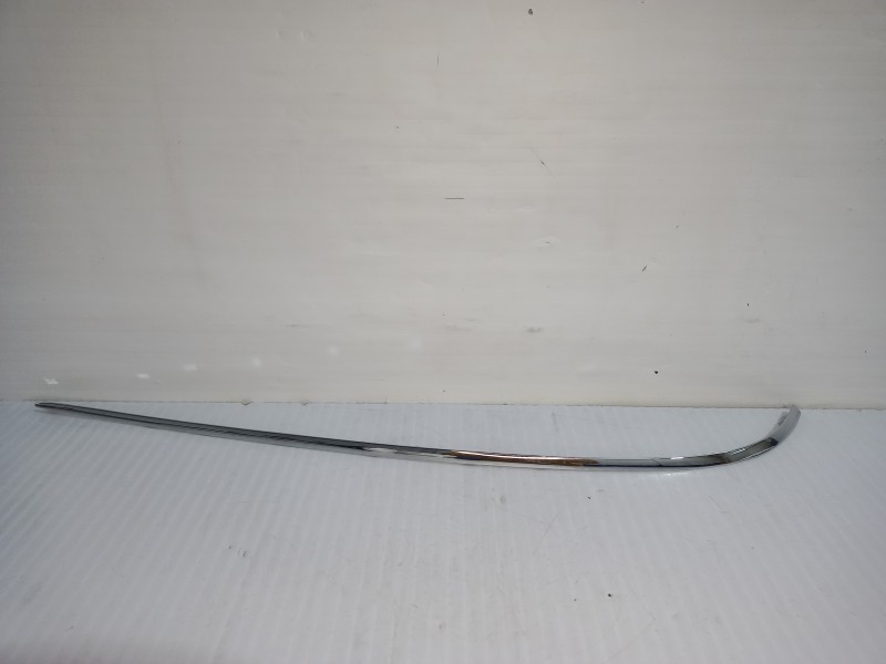 Recambio de moldura para » otros... modelos referencia OEM IAM ME0411254  